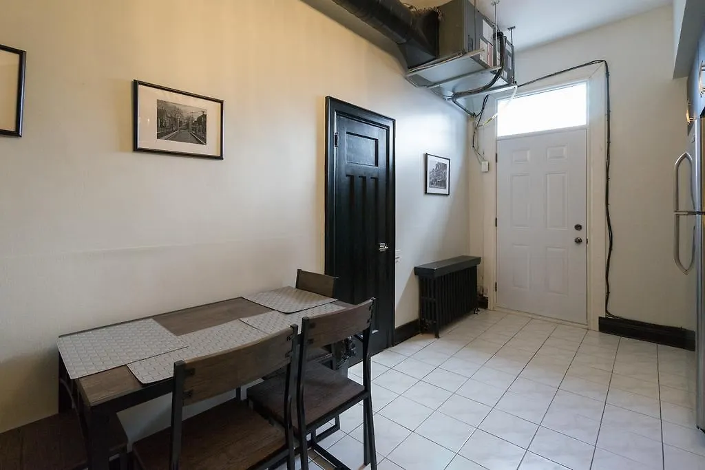 Applewood Suites - Queen West Loft Toronto